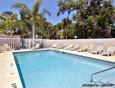 *** Hotel Days Inn By Wyndham Daytona Oceanfront Daytona Beach États-Unis
