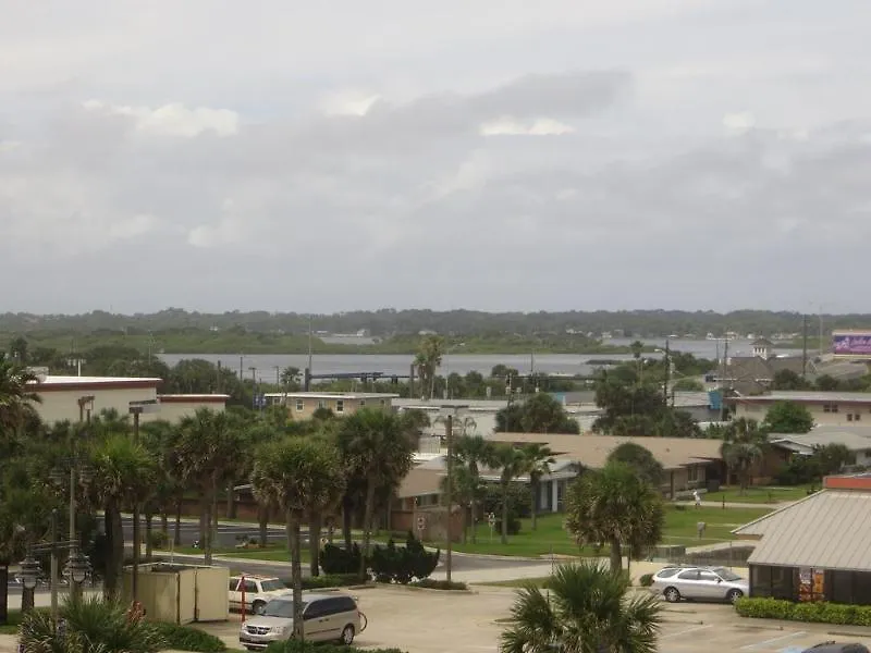 Days Inn By Wyndham Daytona Oceanfront Daytona Beach Hotel