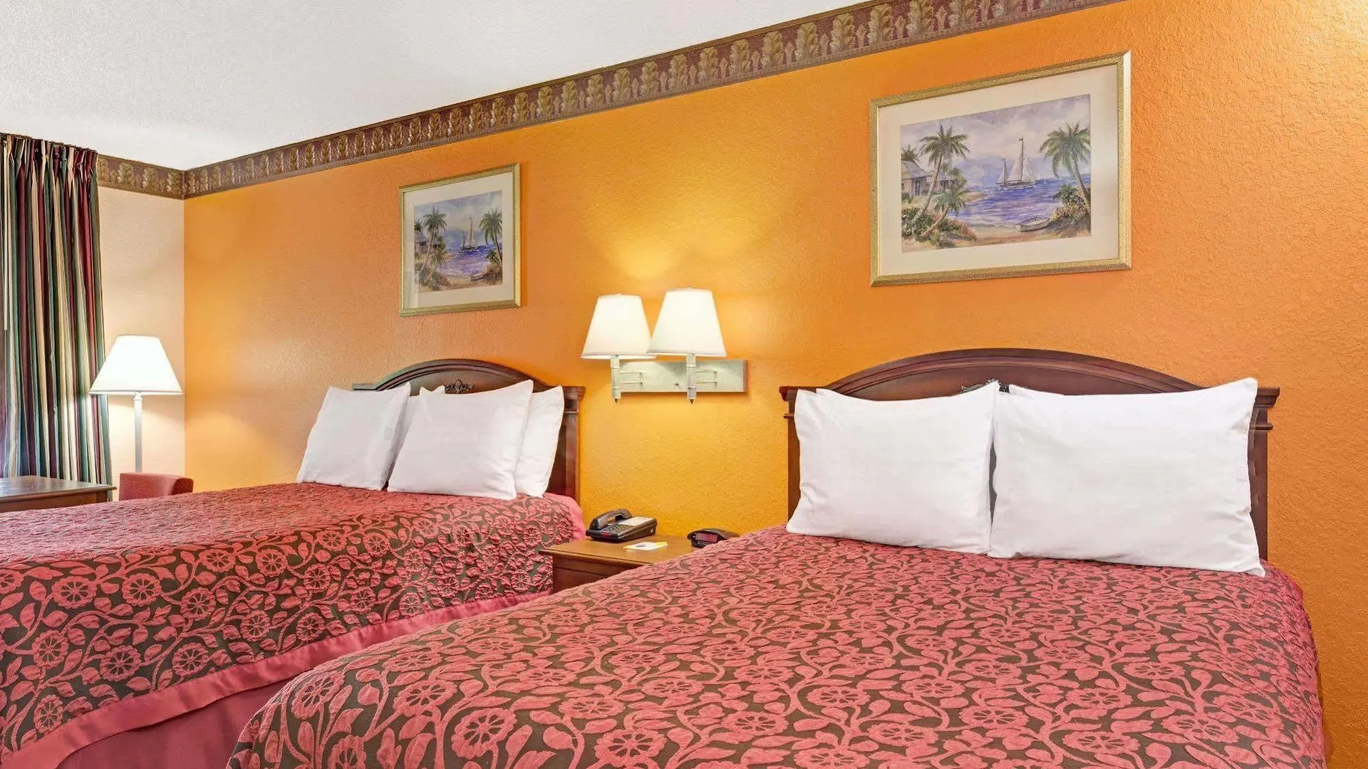 Days Inn By Wyndham Daytona Oceanfront Daytona Beach