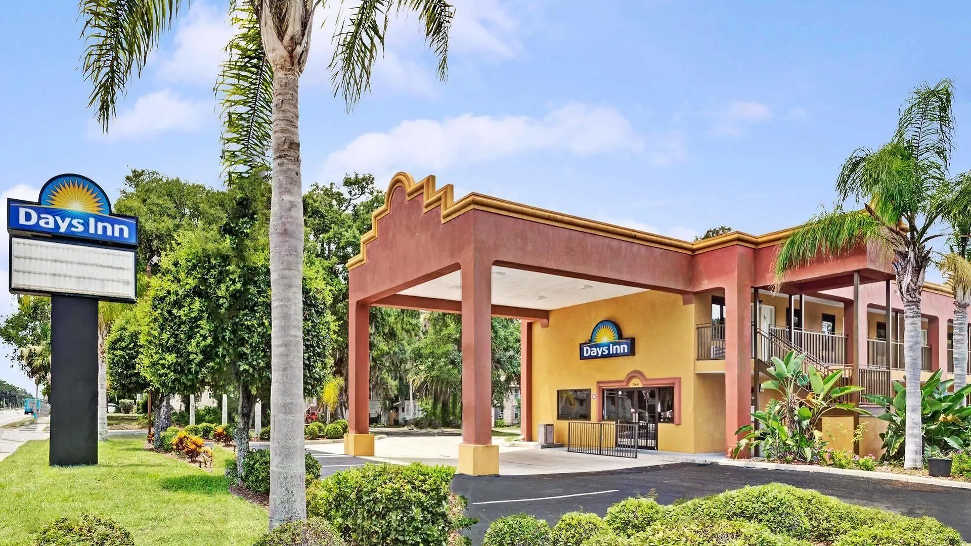 Hotel Days Inn By Wyndham Daytona Oceanfront Daytona Beach